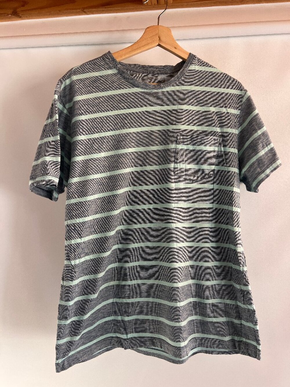 Banana Republic Striped Pocket T-shirt Men's Large